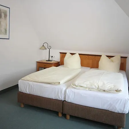 Oewern Diek 60 * Wustrow (Fischland)