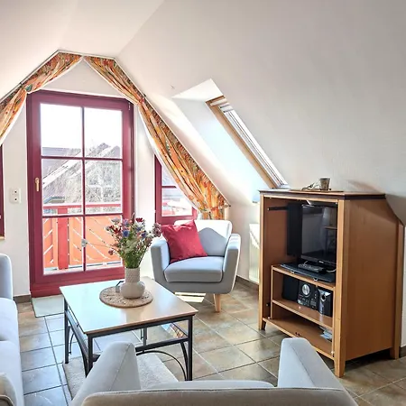 Oewern Diek 60 Вустров